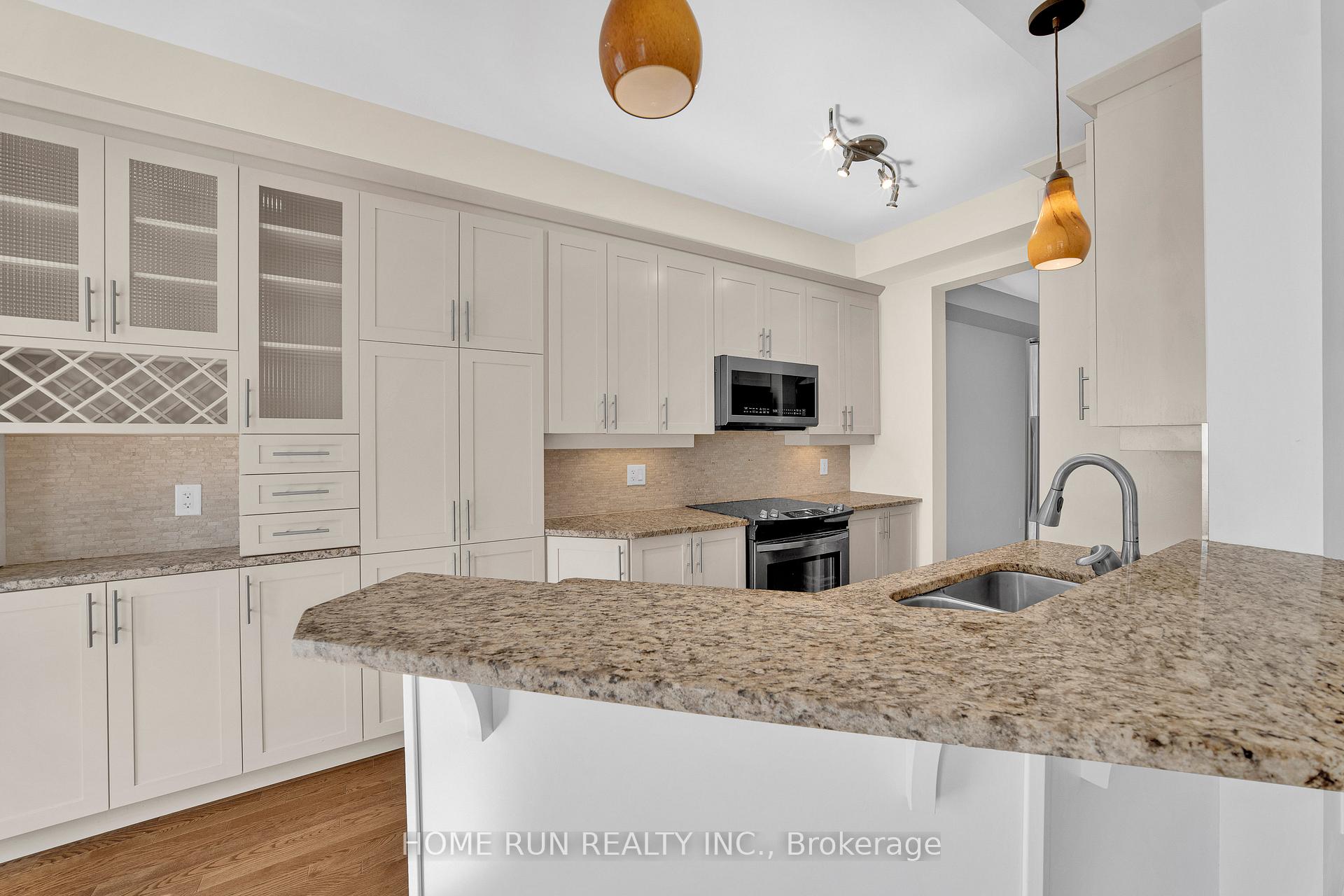 Photo 10 of 961 Caldermill Private, Ottawa, Barrhaven - Stonebridge — HOMEH