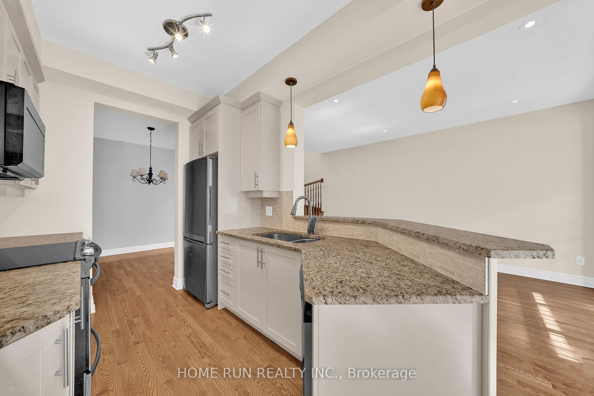 Photo 12 of 961 Caldermill Private, Ottawa, Barrhaven - Stonebridge — HOMEH