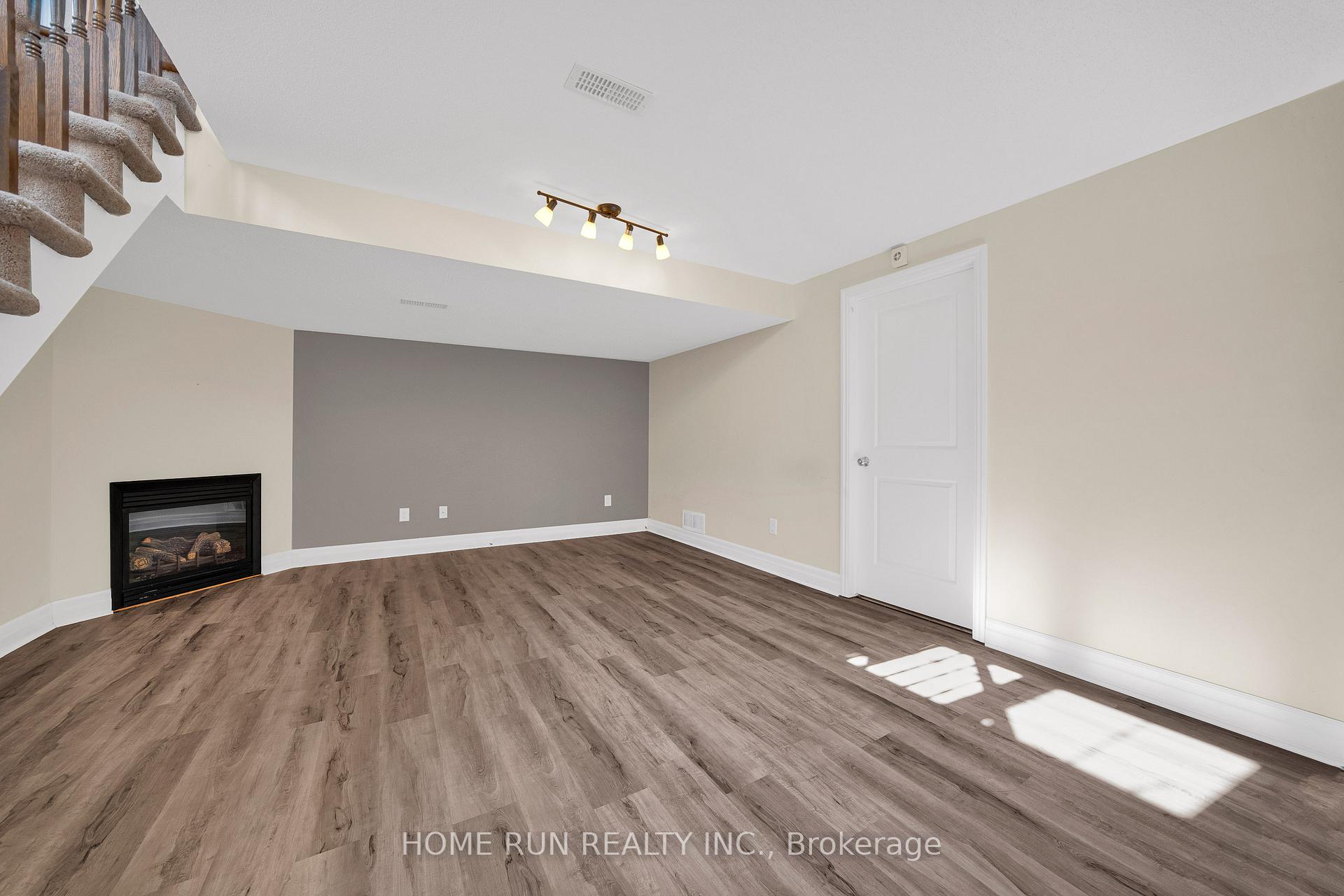 Photo 33 of 961 Caldermill Private, Ottawa, Barrhaven - Stonebridge — HOMEH