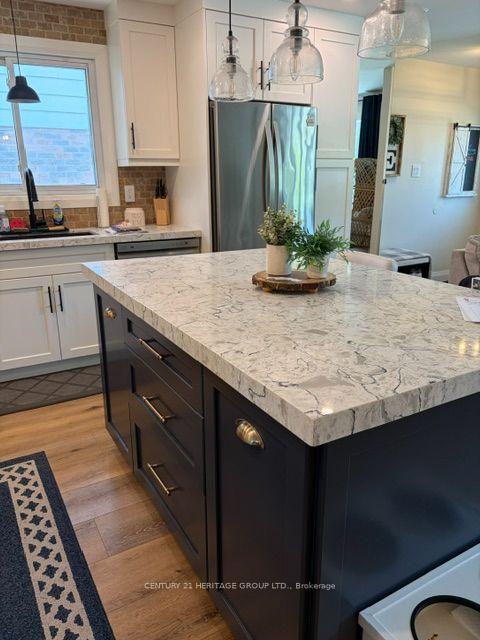 Photo 10 of 2379 Duncaster Drive, Burlington, Brant Hills — HOMEH