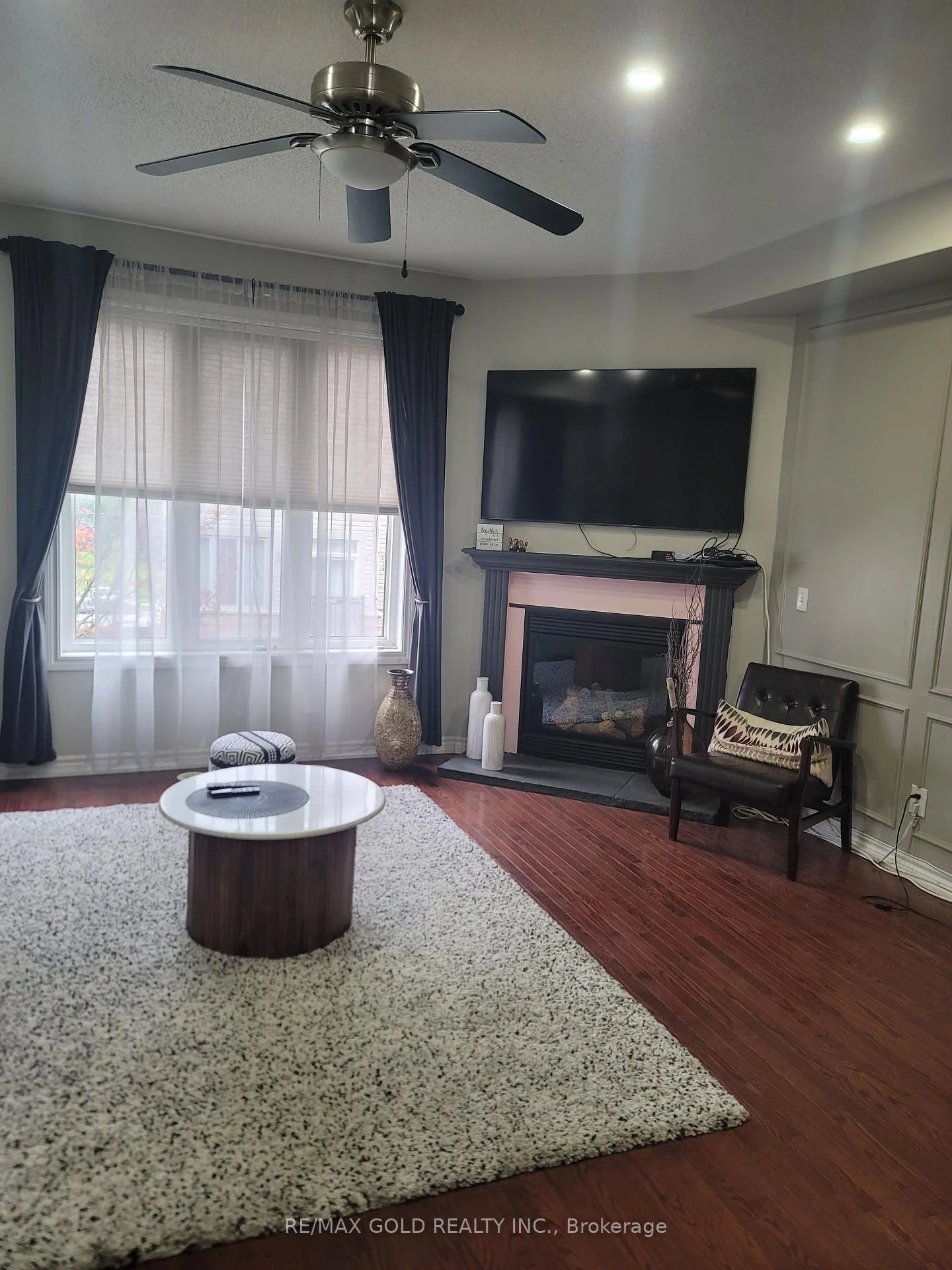 Photo 13 of 12 Cailiff Street, Brampton, Bram West — HOMEH
