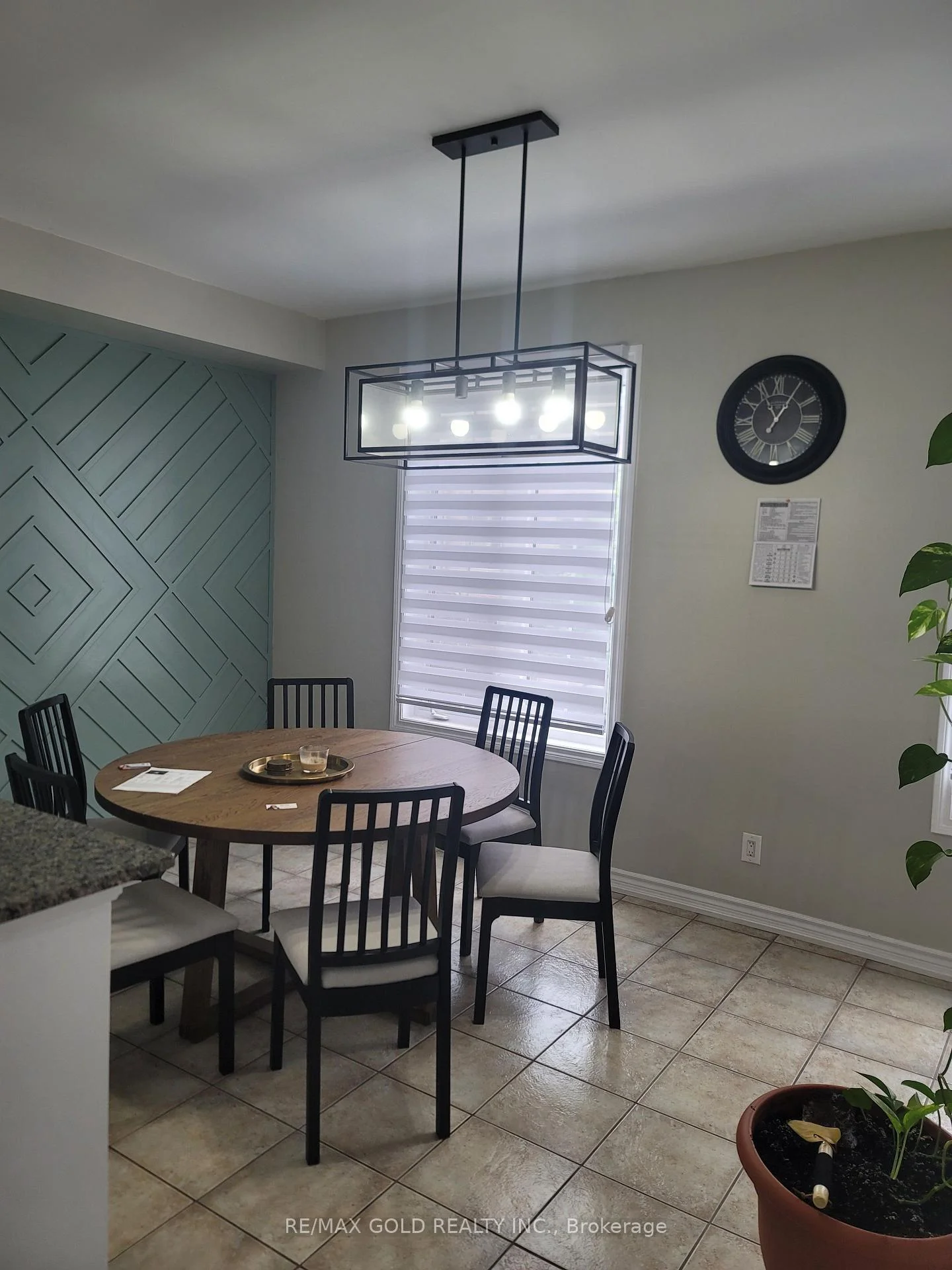 Photo 16 of 12 Cailiff Street, Brampton, Bram West — HOMEH