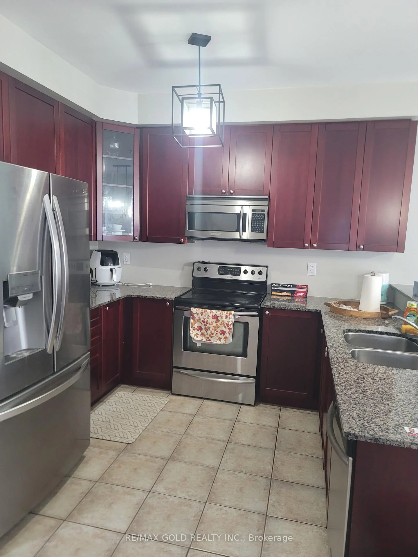 Photo 29 of 12 Cailiff Street, Brampton, Bram West — HOMEH