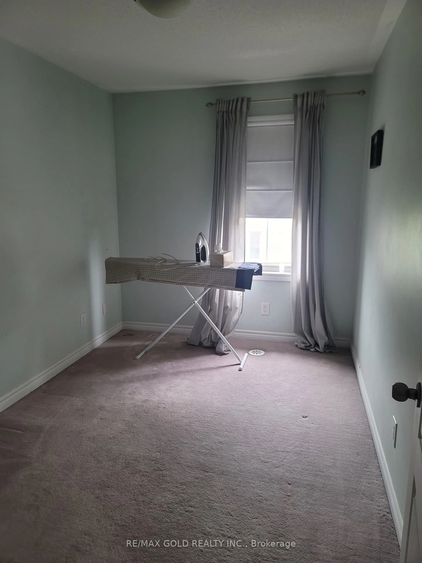 Photo 33 of 12 Cailiff Street, Brampton, Bram West — HOMEH