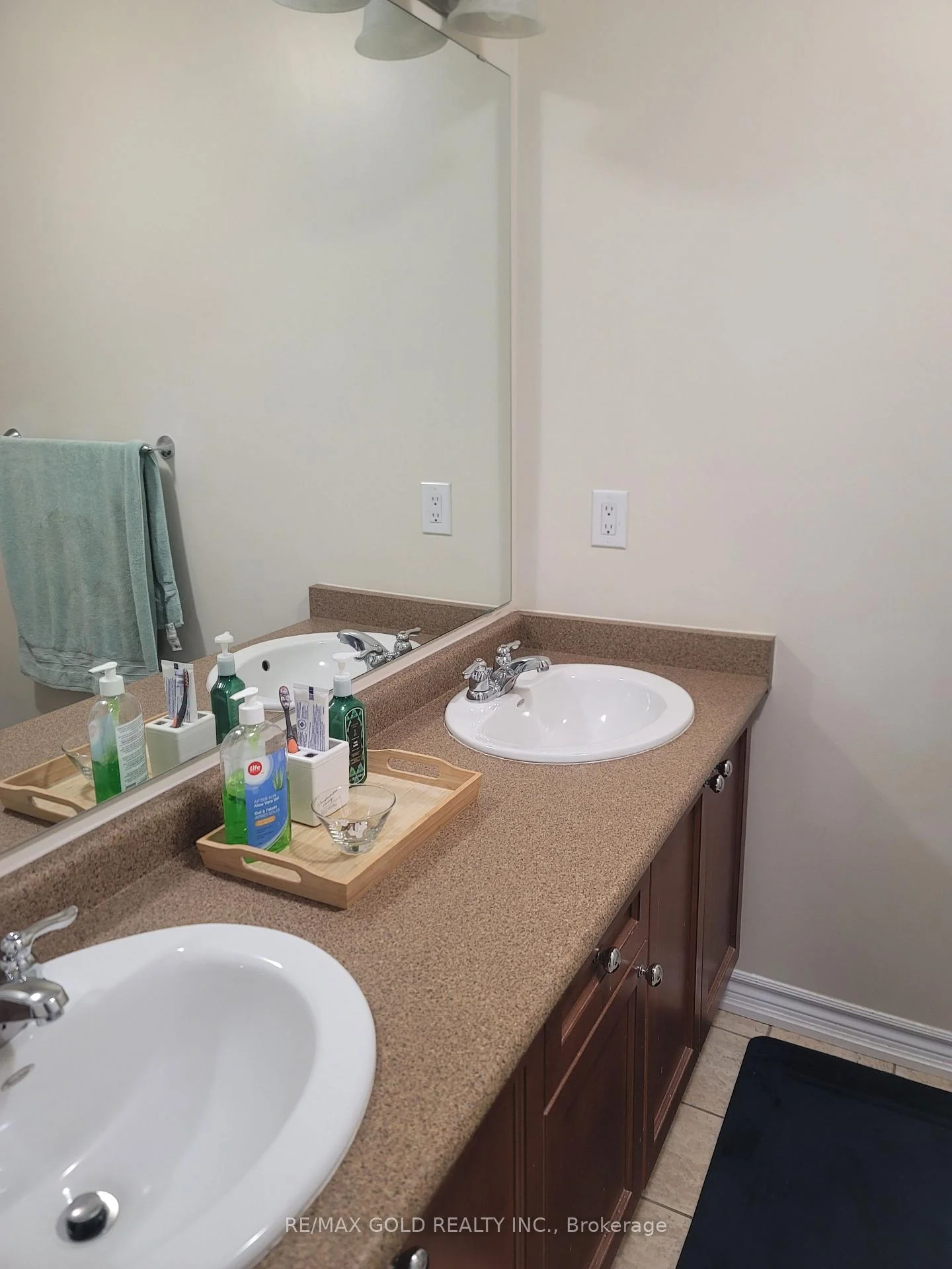 Photo 35 of 12 Cailiff Street, Brampton, Bram West — HOMEH