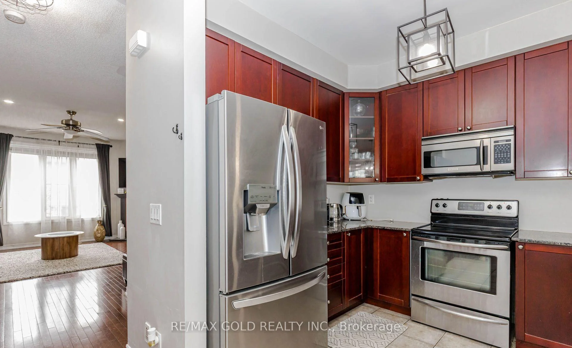 Photo 39 of 12 Cailiff Street, Brampton, Bram West — HOMEH