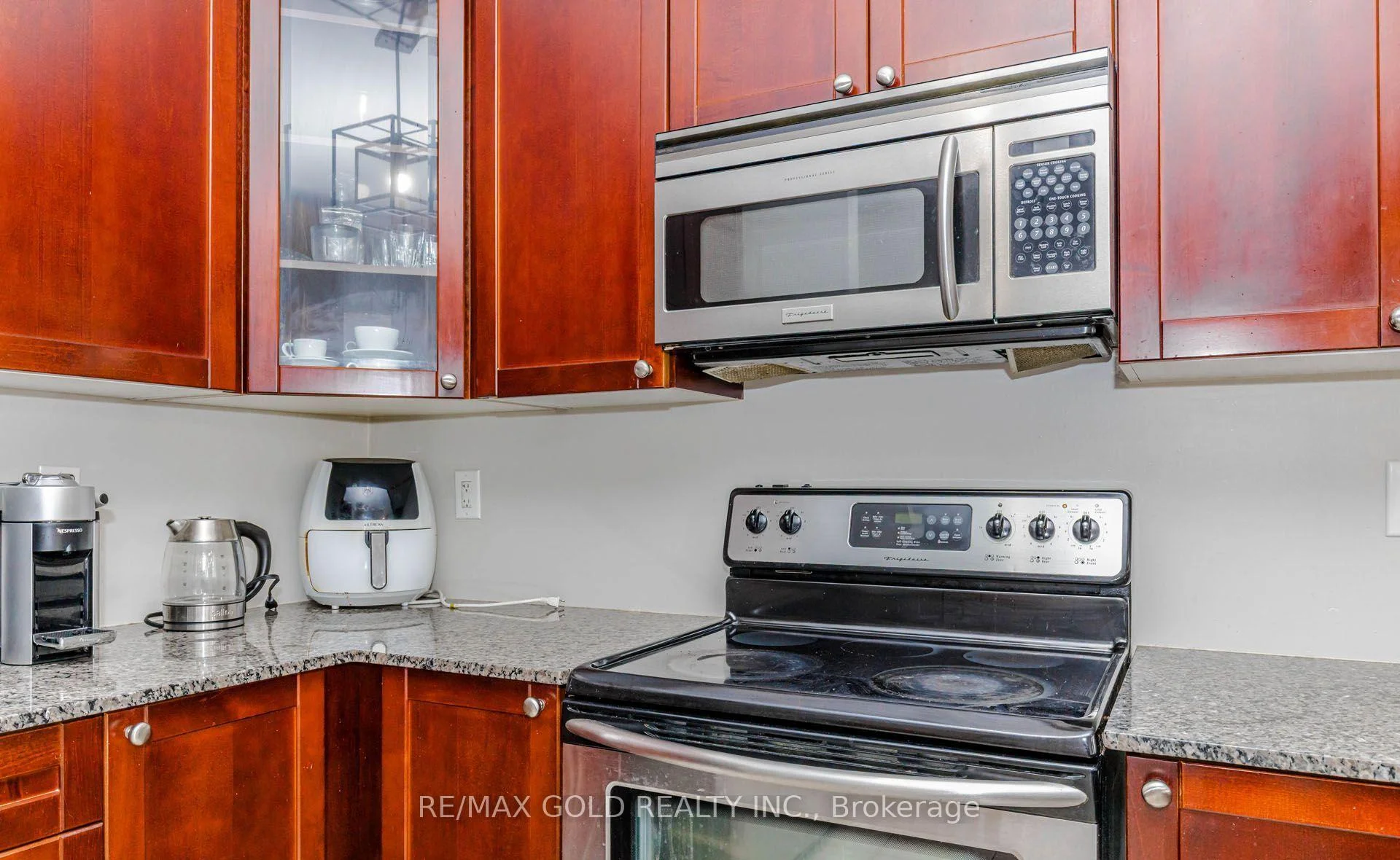 Photo 40 of 12 Cailiff Street, Brampton, Bram West — HOMEH