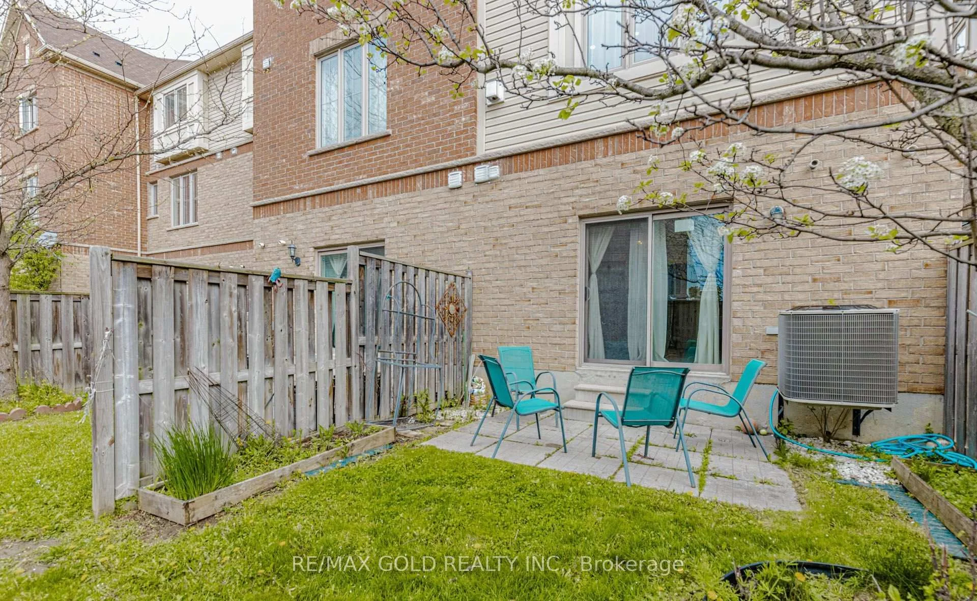 Photo 62 of 12 Cailiff Street, Brampton, Bram West — HOMEH