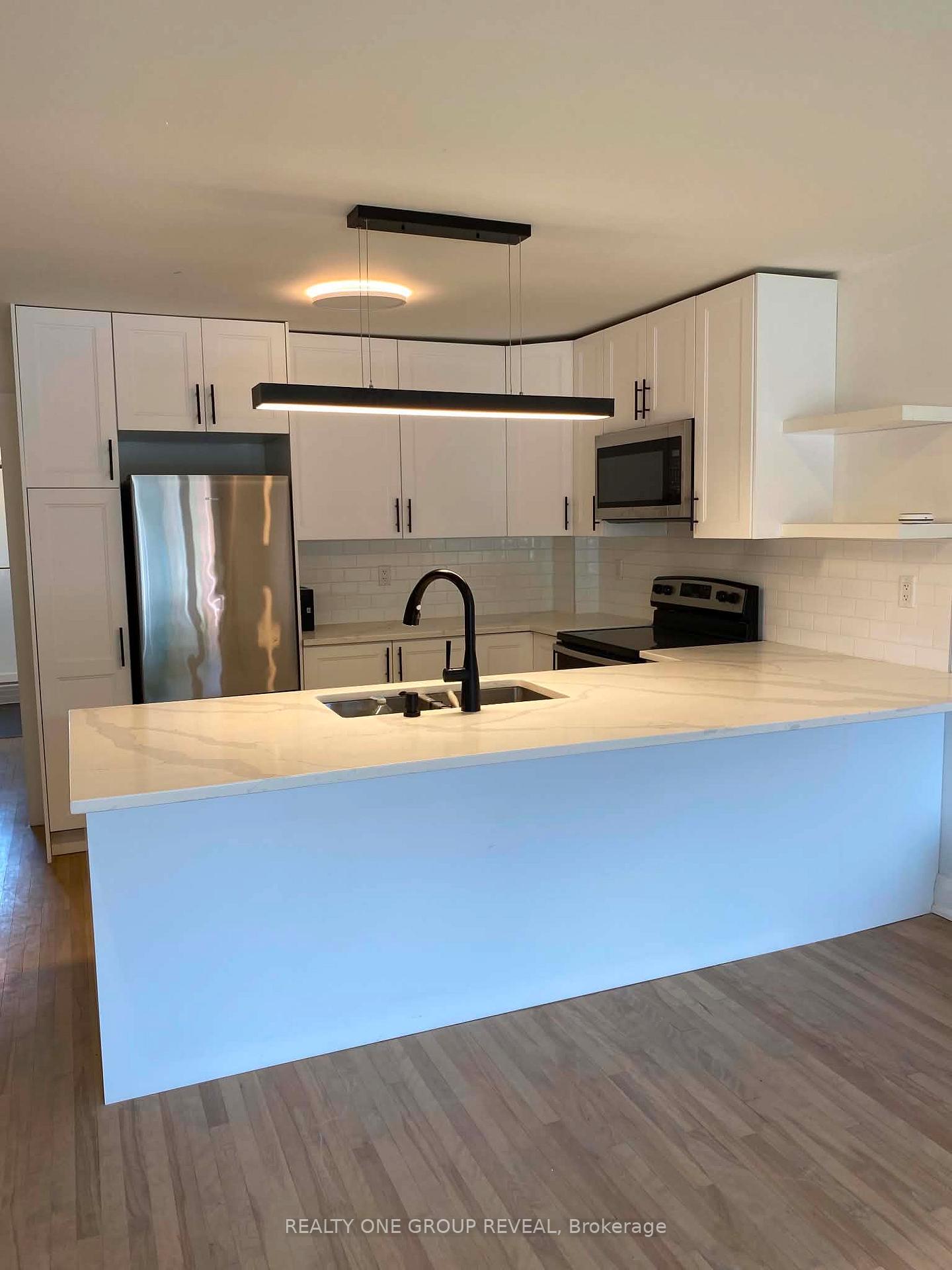 Photo 6 of Unit Main, 756 Cummings Avenue, Ottawa, Castle Heights/Rideau High — HOMEH
