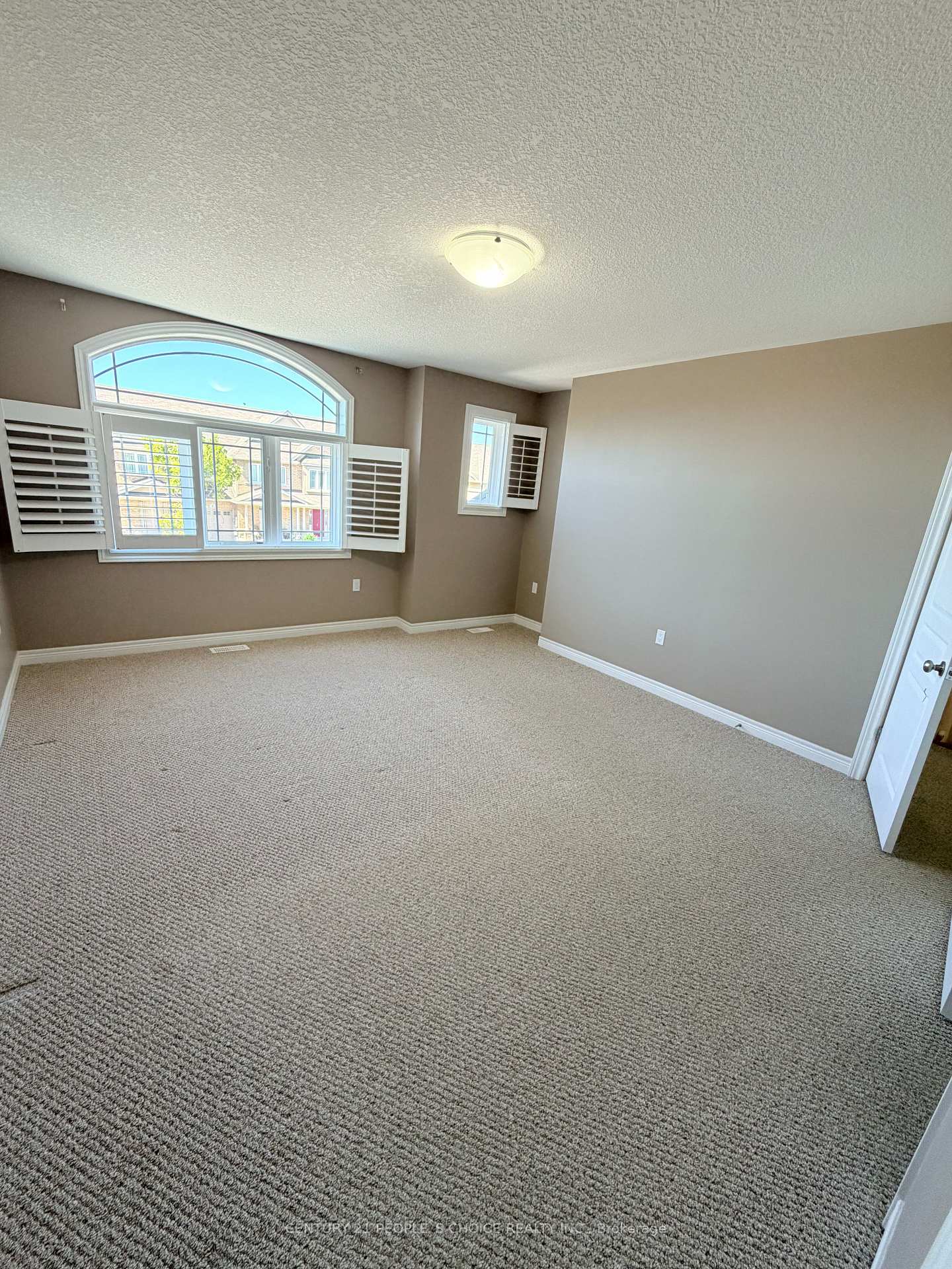 Photo 20 of 4 Charleswood Crescent, Hamilton, Rural Glanbrook — HOMEH