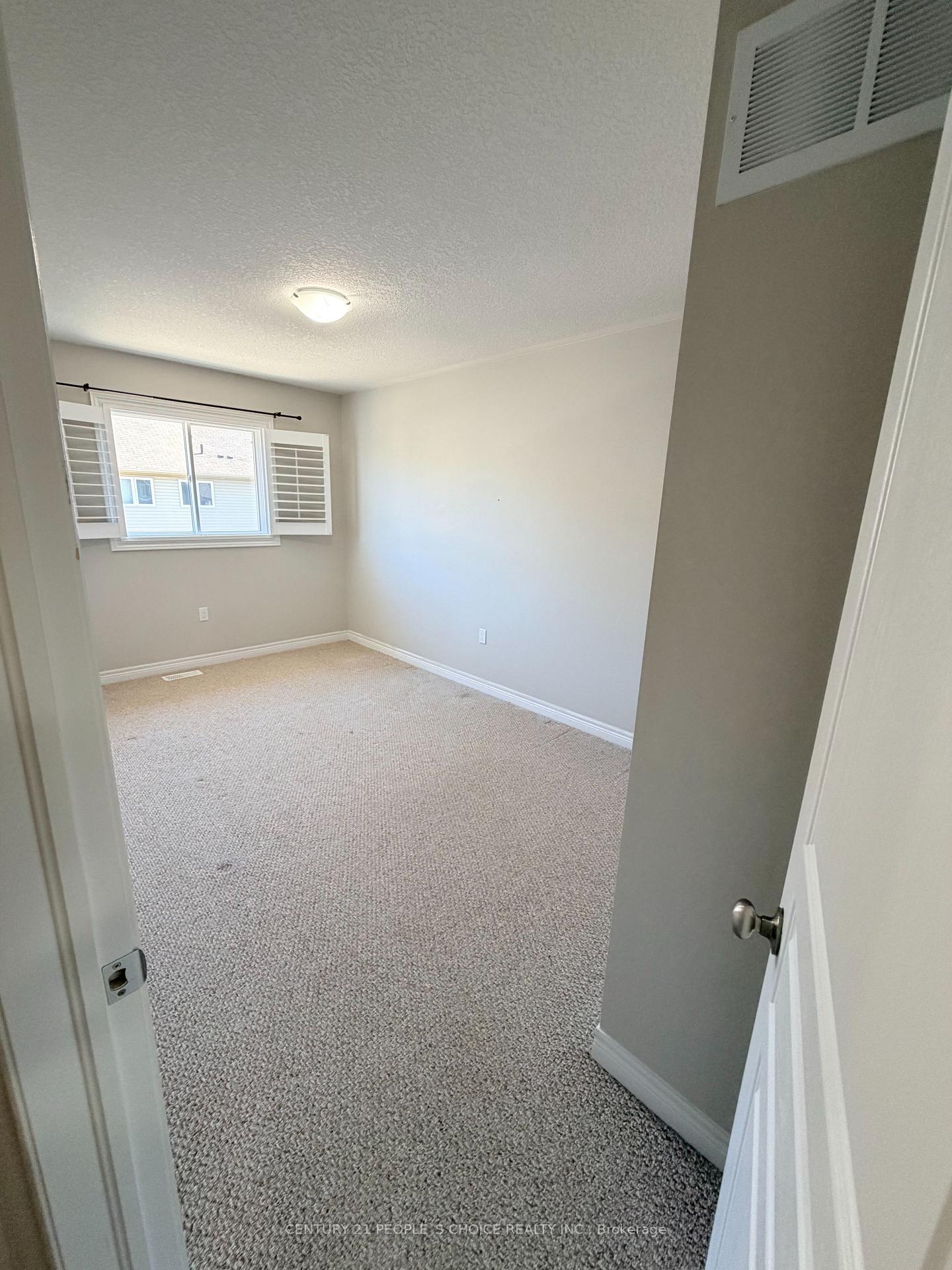 Photo 22 of 4 Charleswood Crescent, Hamilton, Rural Glanbrook — HOMEH