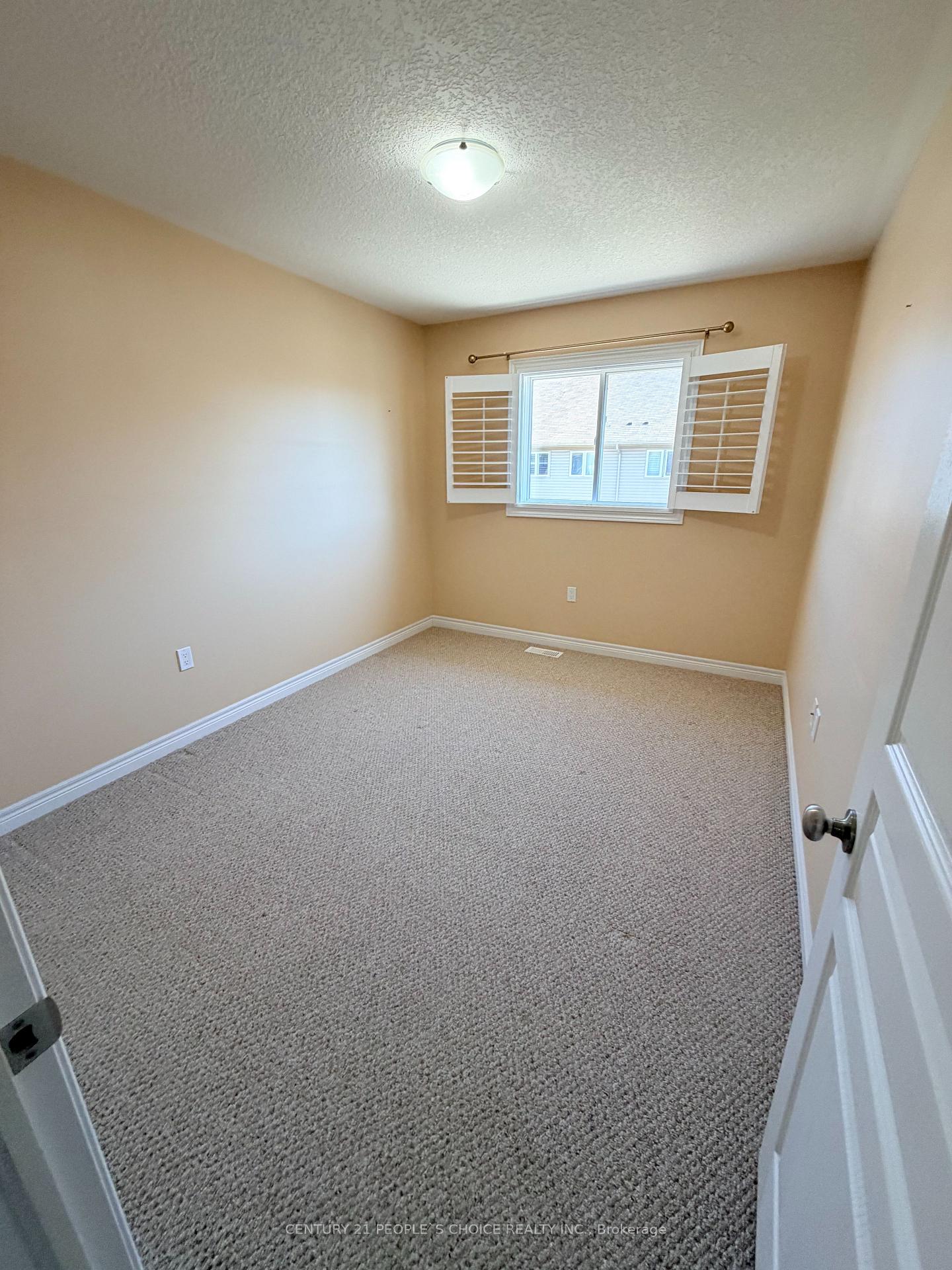 Photo 26 of 4 Charleswood Crescent, Hamilton, Rural Glanbrook — HOMEH