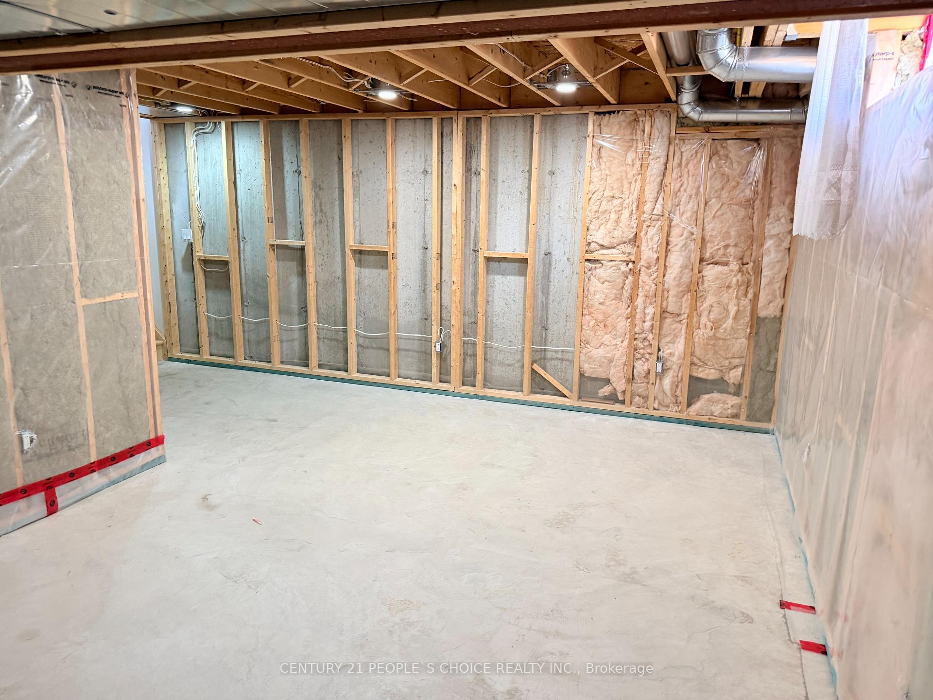 Photo 39 of 4 Charleswood Crescent, Hamilton, Rural Glanbrook — HOMEH
