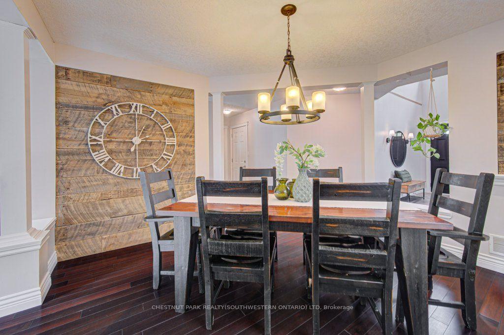 Photo 9 of 424 Sauve Crescent, Waterloo, Beechwood West — HOMEH