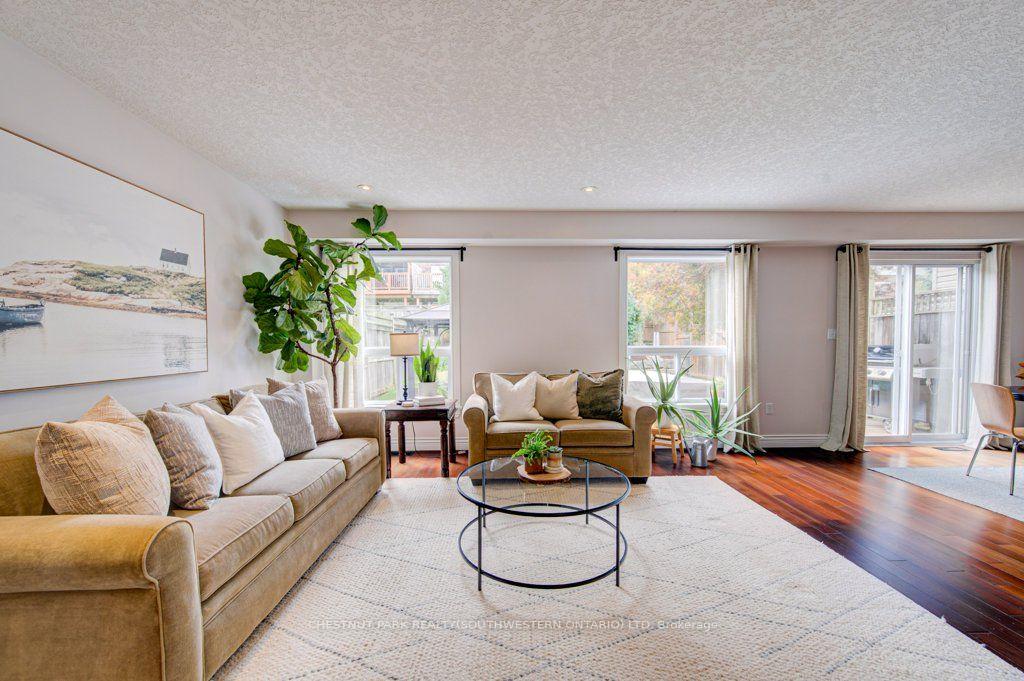 Photo 10 of 424 Sauve Crescent, Waterloo, Beechwood West — HOMEH