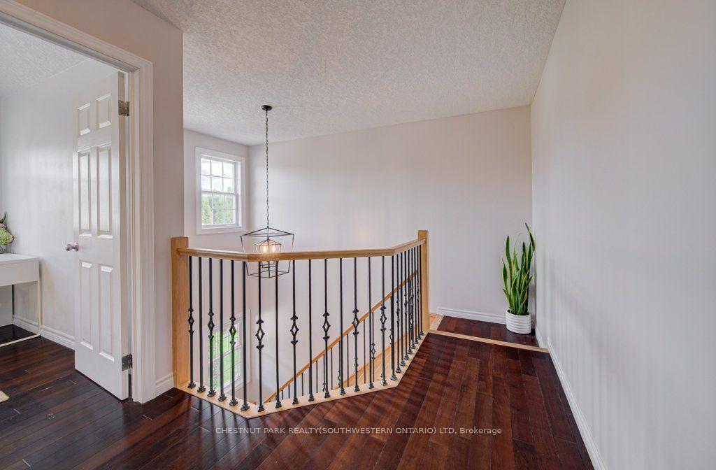 Photo 20 of 424 Sauve Crescent, Waterloo, Beechwood West — HOMEH