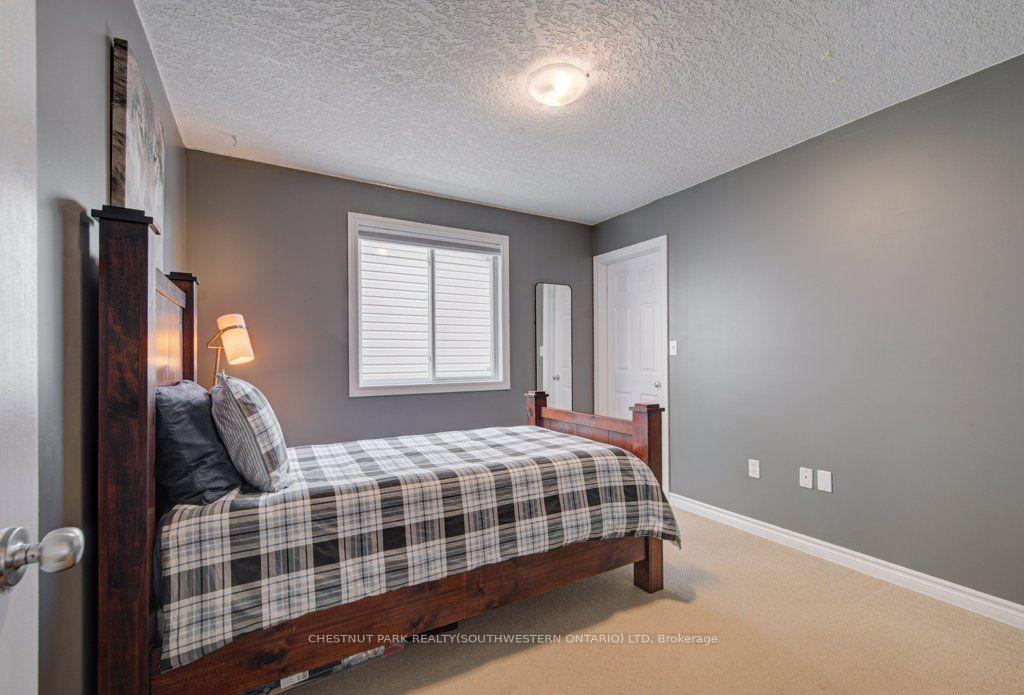 Photo 23 of 424 Sauve Crescent, Waterloo, Beechwood West — HOMEH