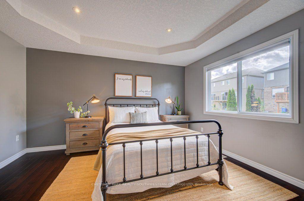 Photo 28 of 424 Sauve Crescent, Waterloo, Beechwood West — HOMEH