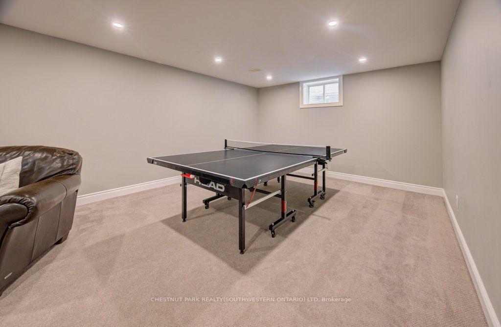 Photo 40 of 424 Sauve Crescent, Waterloo, Beechwood West — HOMEH