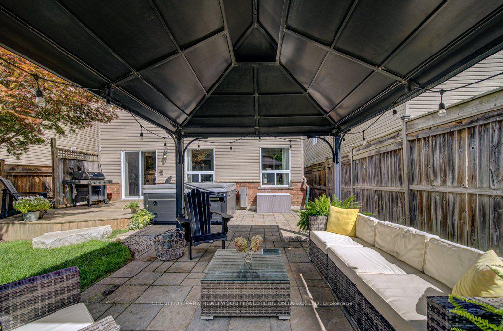 Photo 47 of 424 Sauve Crescent, Waterloo, Beechwood West — HOMEH