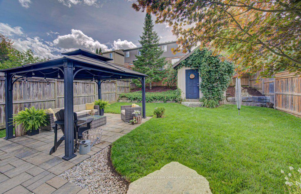 Photo 50 of 424 Sauve Crescent, Waterloo, Beechwood West — HOMEH