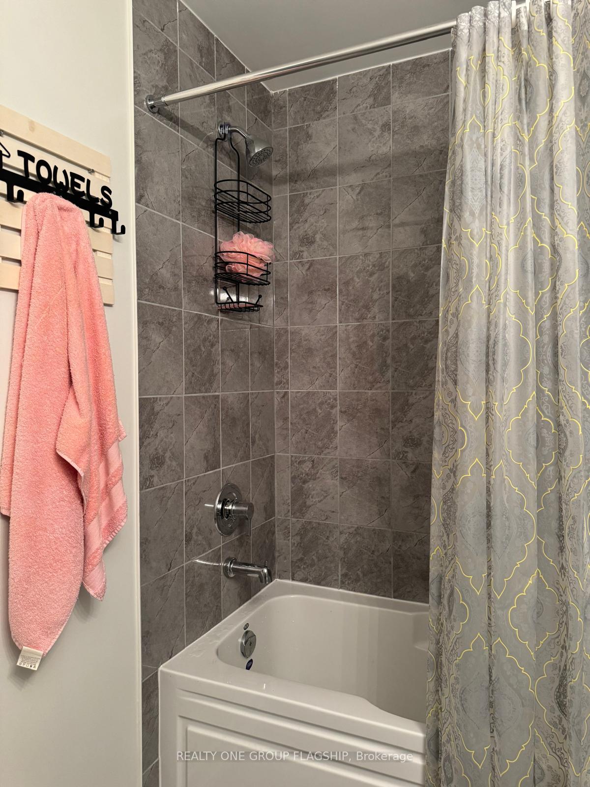 Photo 10 of Unit 11, 3421 Ridgeway Drive, Mississauga, Erin Mills — HOMEH