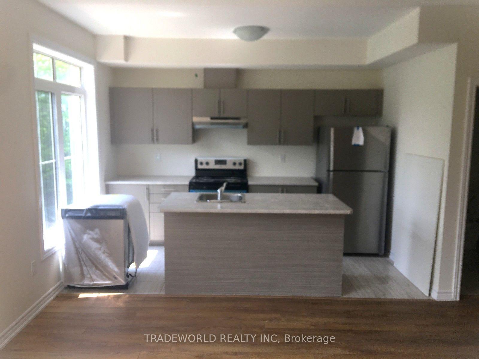 Photo 4 of Unit 40, 181 Parktree Drive, Vaughan, Maple — HOMEH