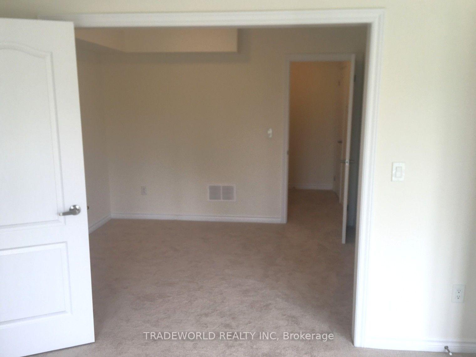 Photo 10 of Unit 40, 181 Parktree Drive, Vaughan, Maple — HOMEH