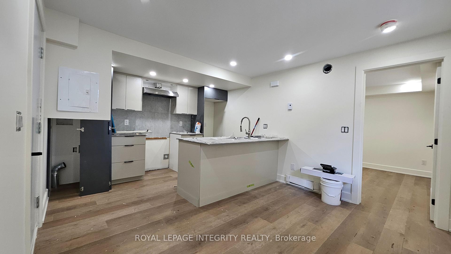 Photo 6 of Unit B, 374 Berkley Avenue, Ottawa, Westboro West — HOMEH