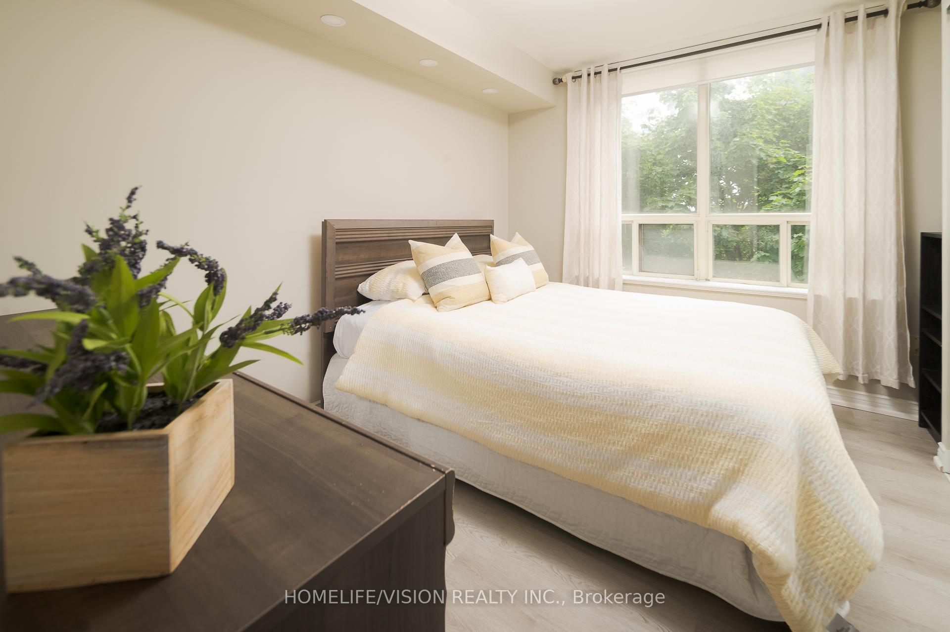Photo 20 of Unit 413, 7 Townsgate Drive, Vaughan, Crestwood-Springfarm-Yorkhill — HOMEH