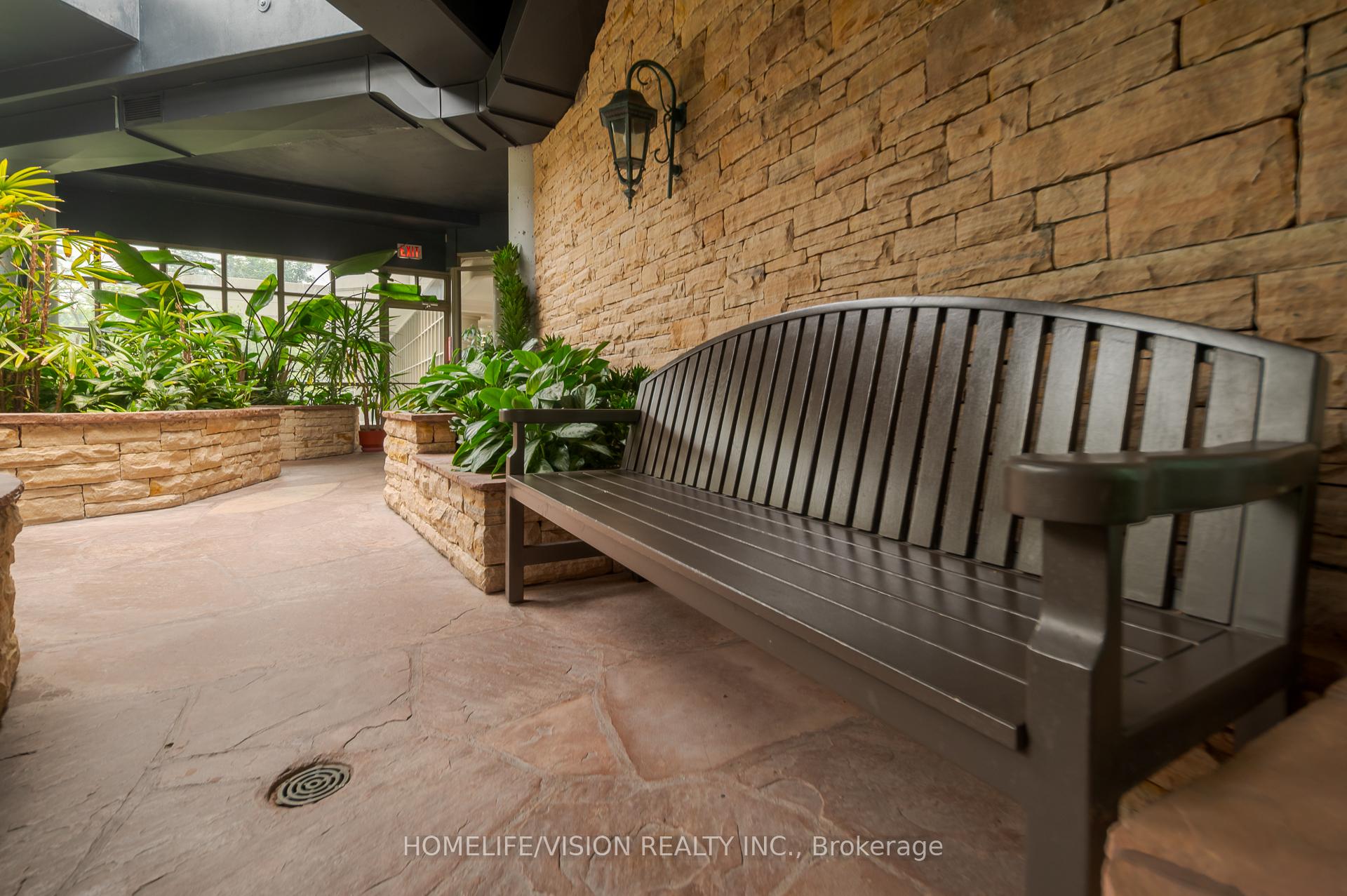 Photo 30 of Unit 413, 7 Townsgate Drive, Vaughan, Crestwood-Springfarm-Yorkhill — HOMEH