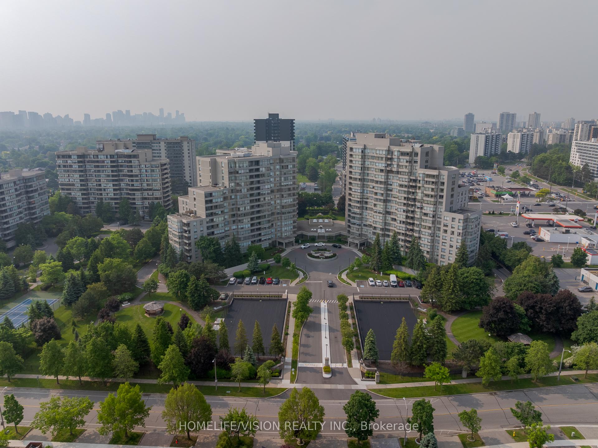 Photo 39 of Unit 413, 7 Townsgate Drive, Vaughan, Crestwood-Springfarm-Yorkhill — HOMEH