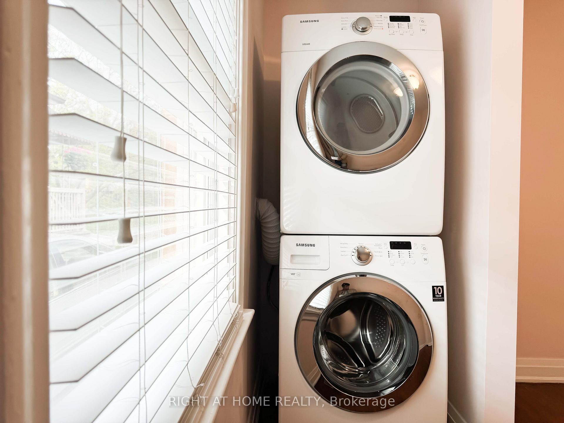 Photo 9 of 30 Northampton Drive, Etobicoke, Islington-City Centre West — HOMEH