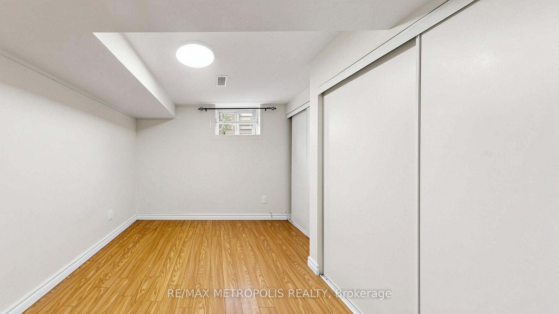 Photo 31 of 10 Davidson Avenue, Scarborough, Clairlea-Birchmount — HOMEH