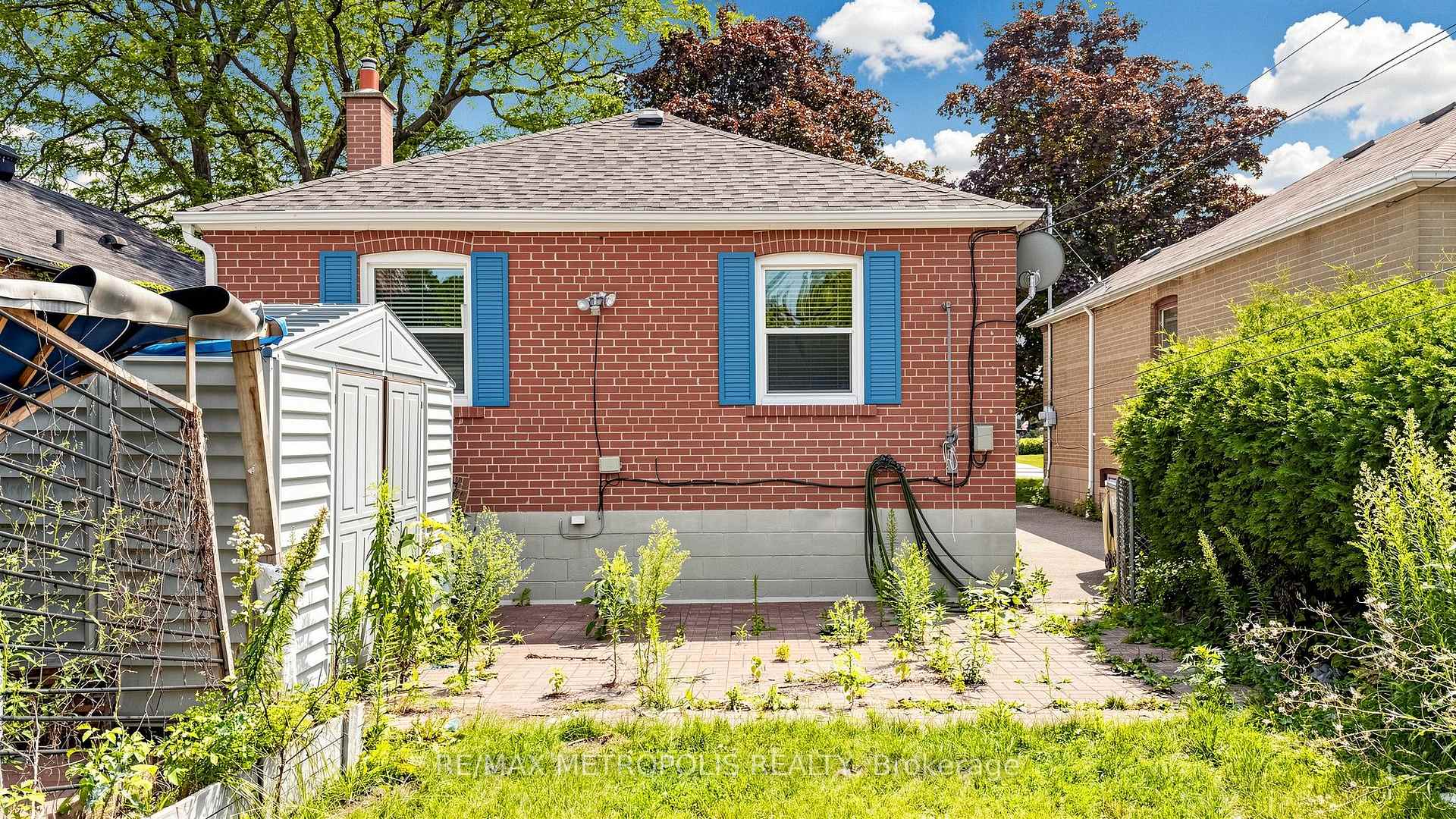 Photo 39 of 10 Davidson Avenue, Scarborough, Clairlea-Birchmount — HOMEH