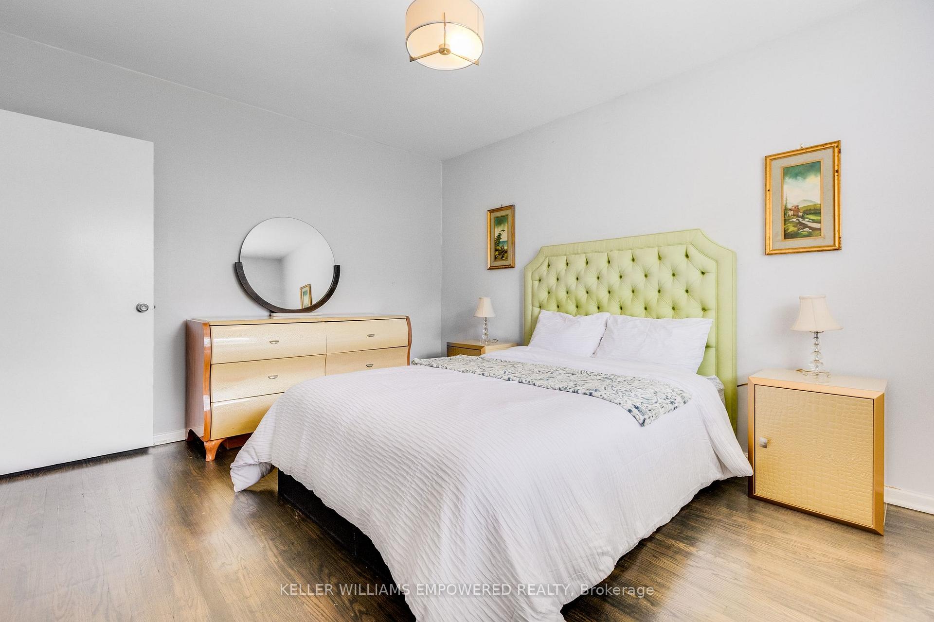 Photo 15 of 39 Checkendon Drive, Etobicoke, Rexdale-Kipling — HOMEH