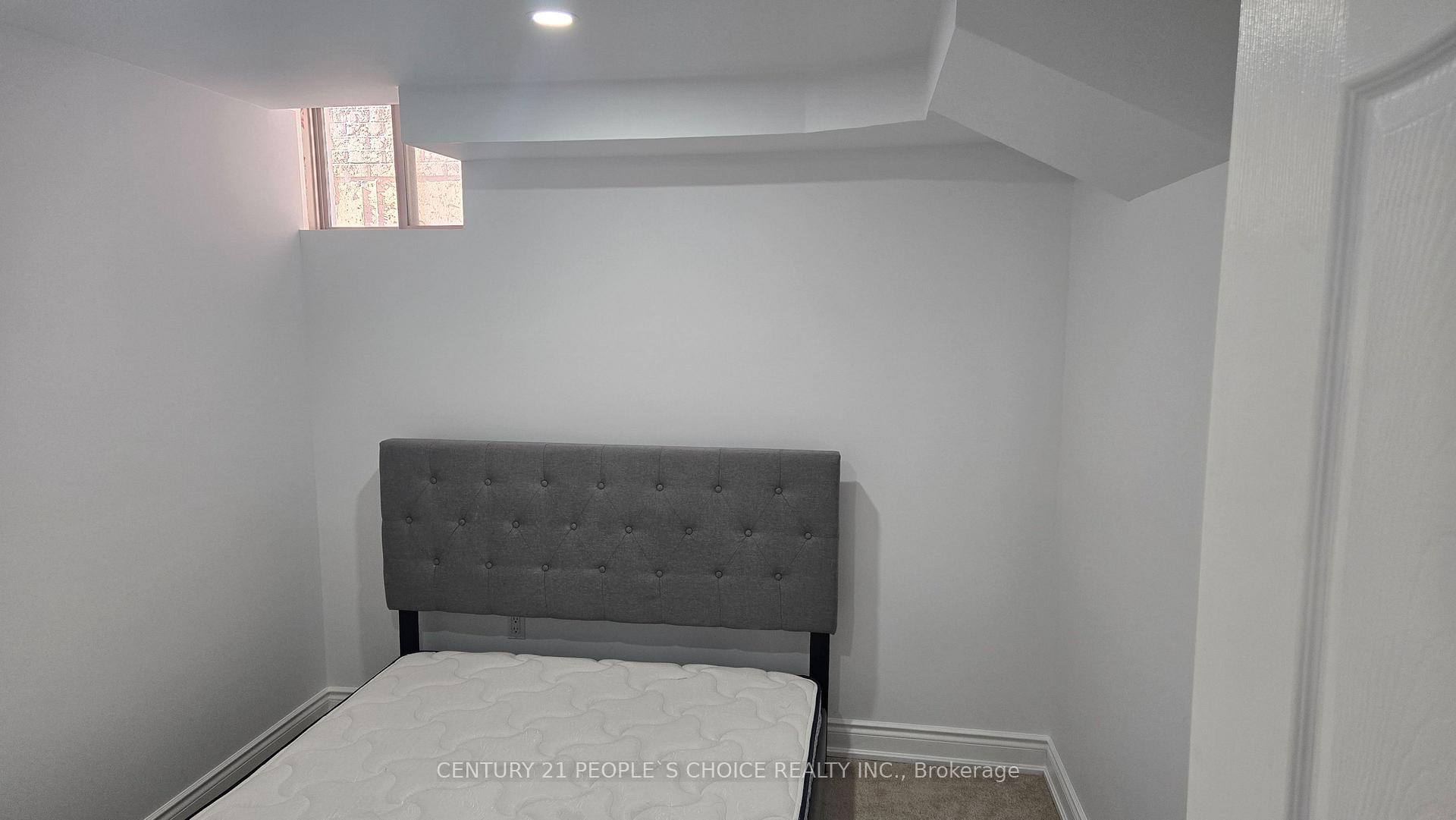 Photo 5 of 53 Larry Crescent, Haldimand — HOMEH