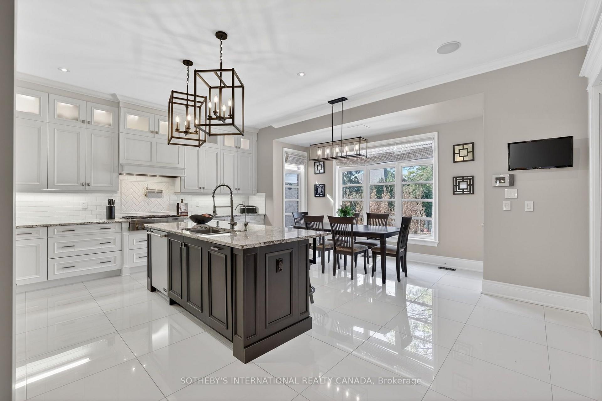 Photo 6 of 80 Elm Grove, Richmond Hill, Oak Ridges — HOMEH