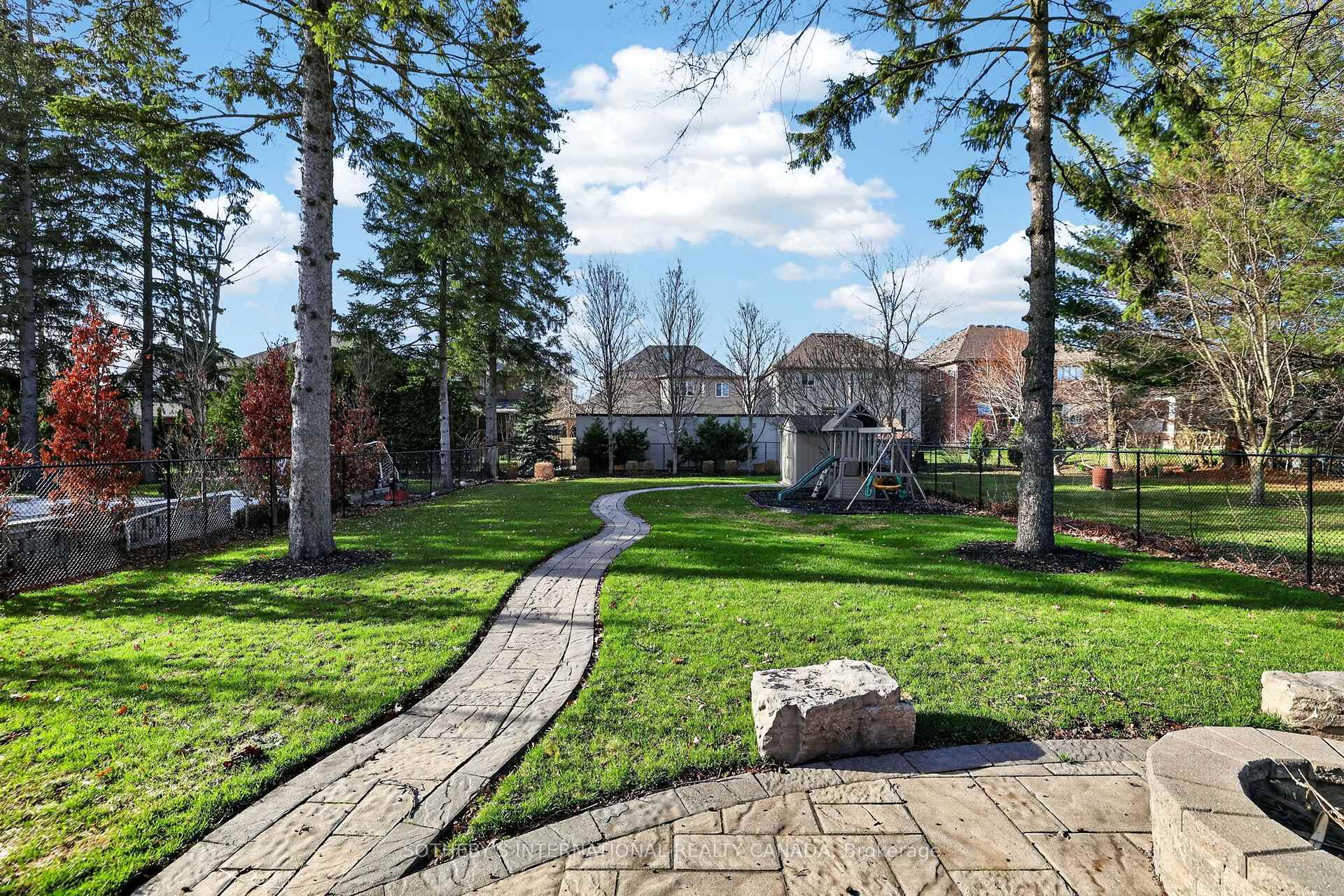 Photo 38 of 80 Elm Grove, Richmond Hill, Oak Ridges — HOMEH
