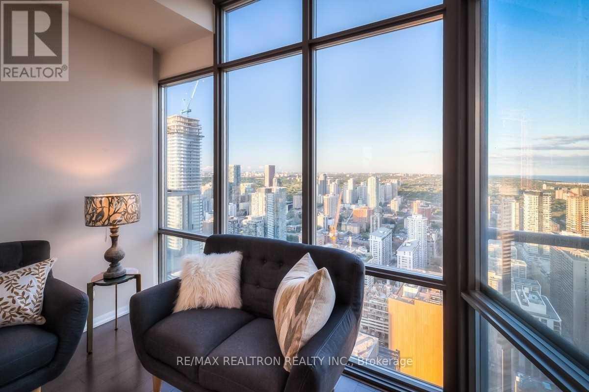 Photo 4 of Unit 4907, 832 Bay Street, Toronto, Bay Street Corridor — HOMEH