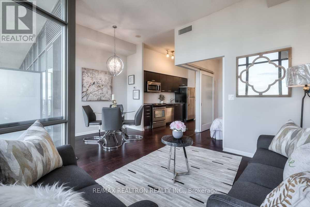 Photo 6 of Unit 4907, 832 Bay Street, Toronto, Bay Street Corridor — HOMEH