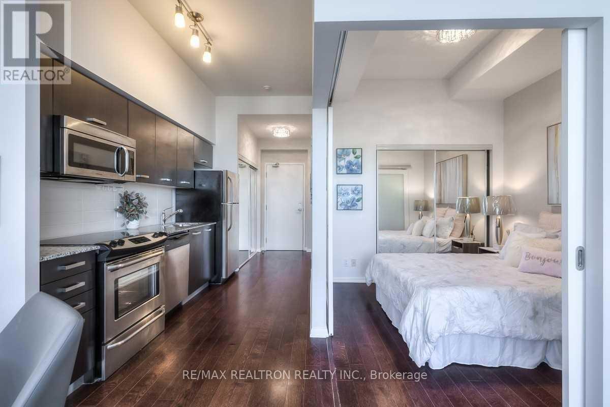 Photo 7 of Unit 4907, 832 Bay Street, Toronto, Bay Street Corridor — HOMEH