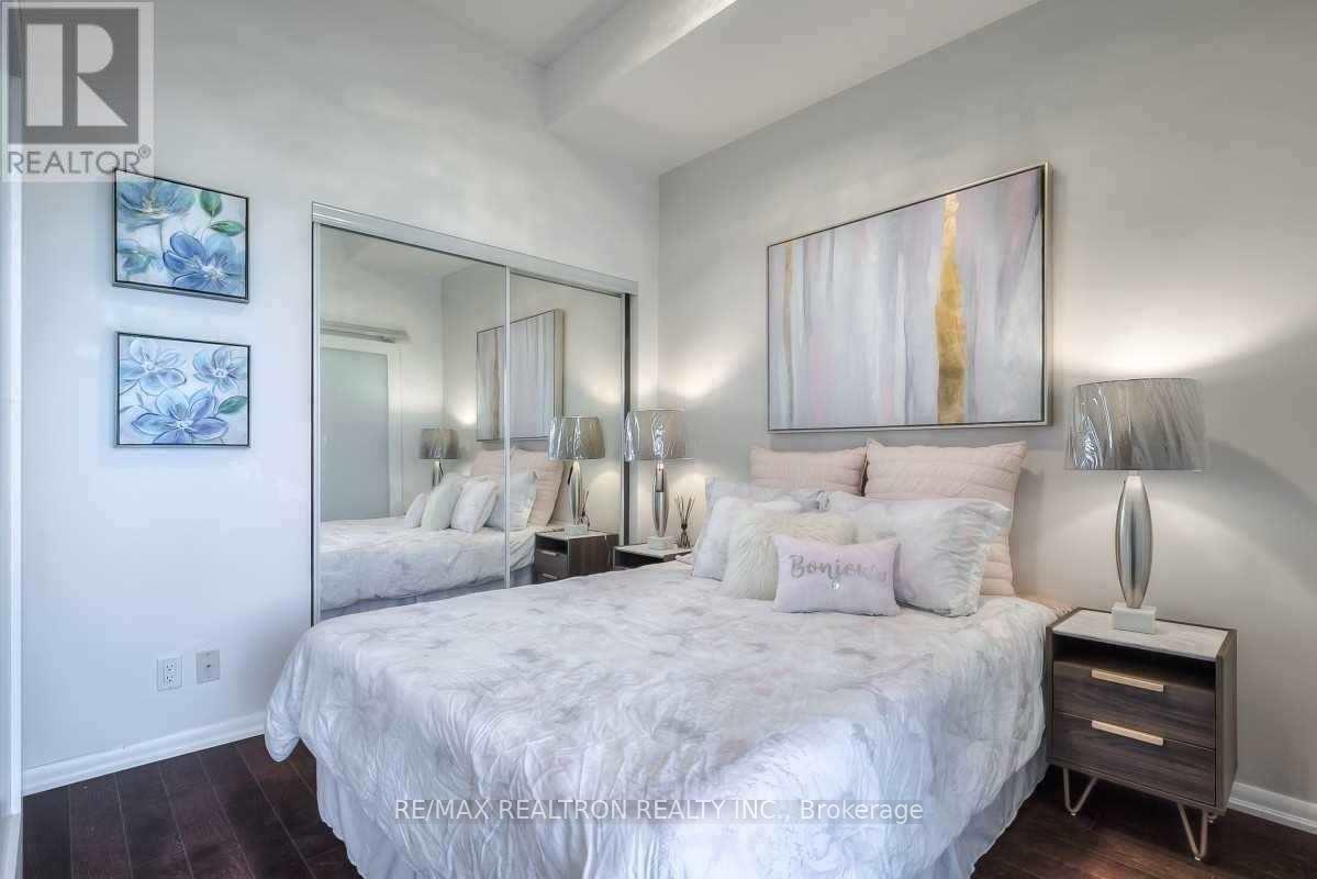 Photo 8 of Unit 4907, 832 Bay Street, Toronto, Bay Street Corridor — HOMEH