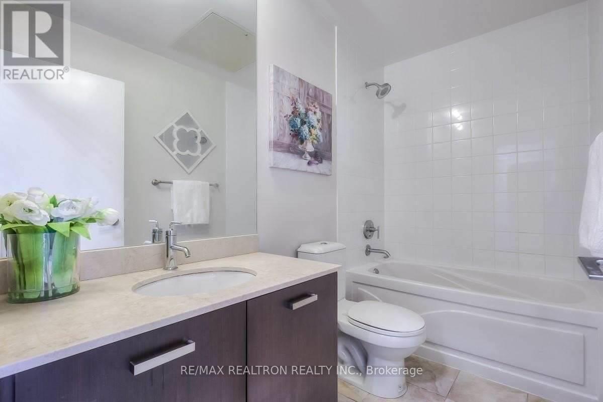Photo 9 of Unit 4907, 832 Bay Street, Toronto, Bay Street Corridor — HOMEH