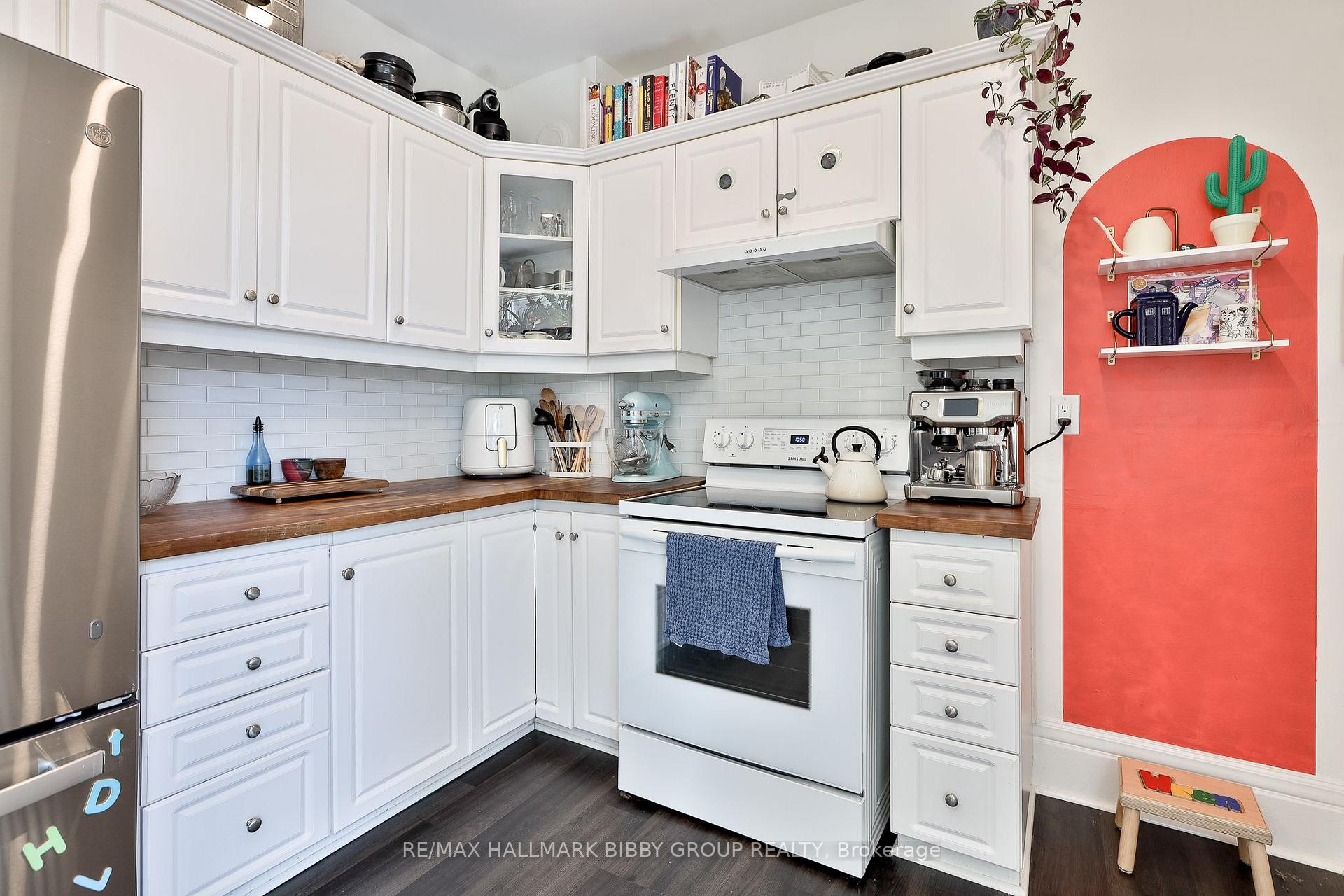 Photo 10 of 987 Saint Clarens Avenue, Toronto, Corso Italia-Davenport — HOMEH