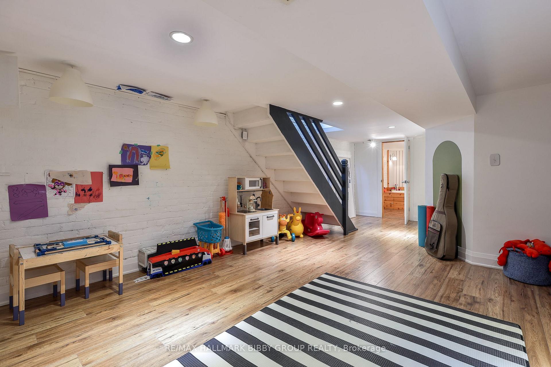 Photo 27 of 987 Saint Clarens Avenue, Toronto, Corso Italia-Davenport — HOMEH