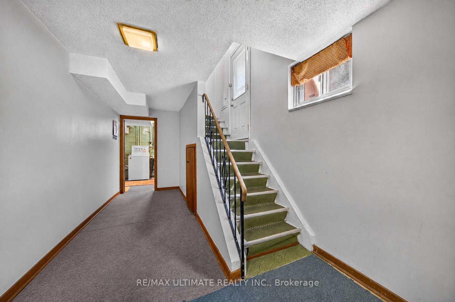 Photo 16 of 239 Eileen Avenue, Toronto, Rockcliffe-Smythe — HOMEH