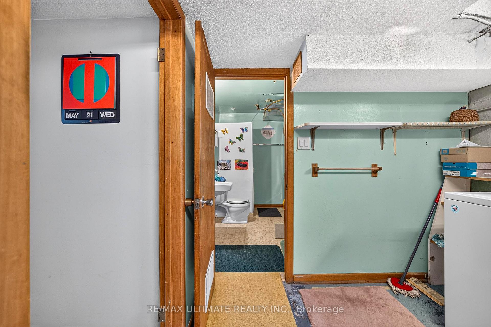 Photo 19 of 239 Eileen Avenue, Toronto, Rockcliffe-Smythe — HOMEH
