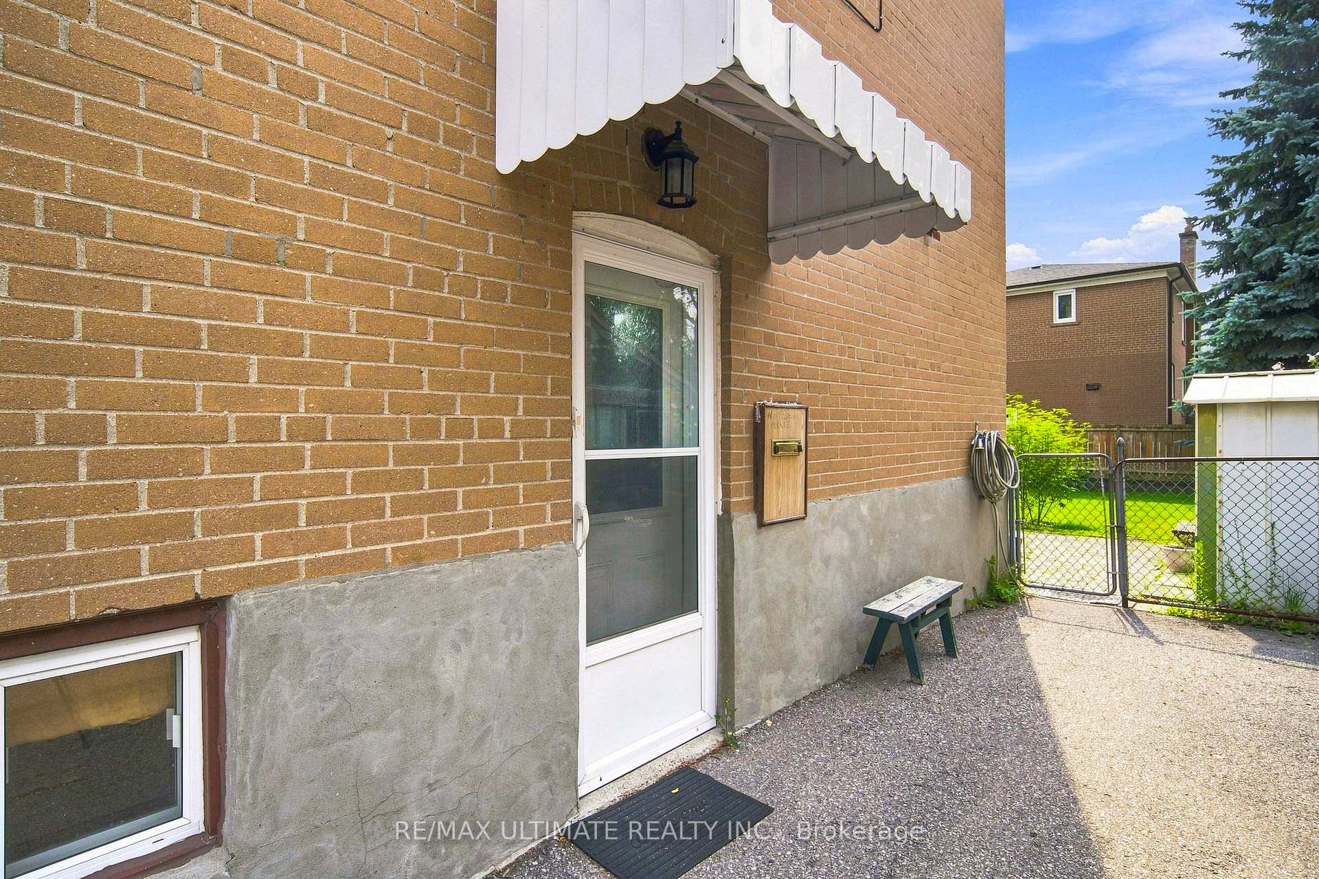 Photo 20 of 239 Eileen Avenue, Toronto, Rockcliffe-Smythe — HOMEH