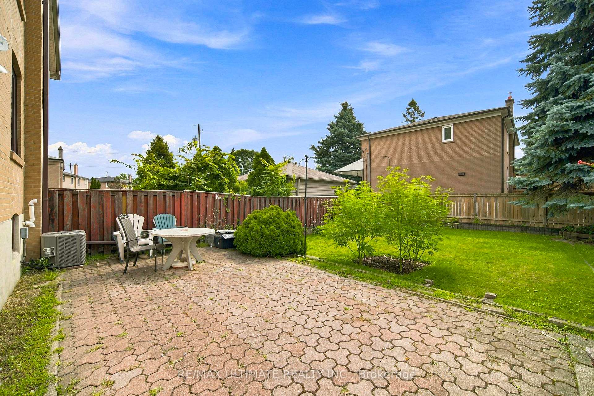 Photo 21 of 239 Eileen Avenue, Toronto, Rockcliffe-Smythe — HOMEH